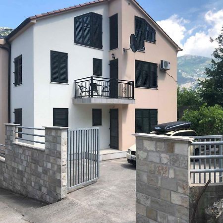 Apartmani Petrija Prčanj Exteriér fotografie