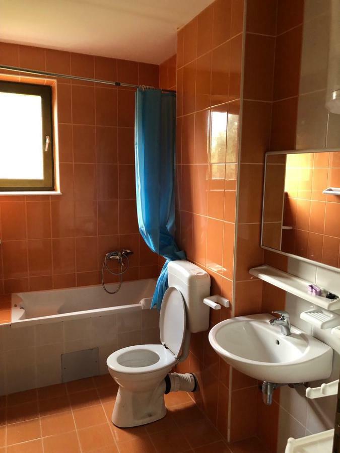 Apartmani Petrija Prčanj Exteriér fotografie