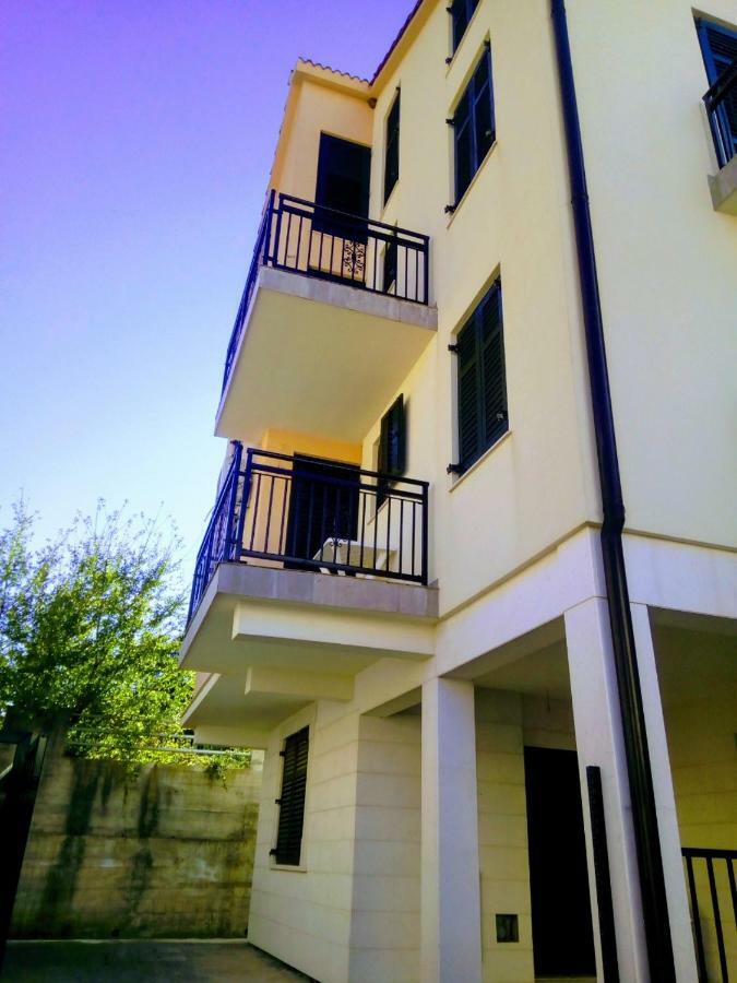 Apartmani Petrija Prčanj Exteriér fotografie