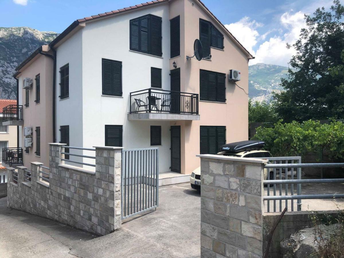 Apartmani Petrija Prčanj Exteriér fotografie