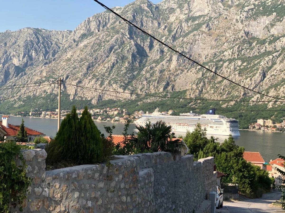 Apartmani Petrija Prčanj Exteriér fotografie