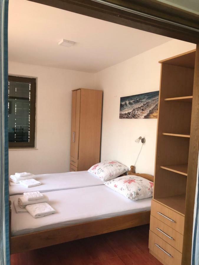 Apartmani Petrija Prčanj Exteriér fotografie